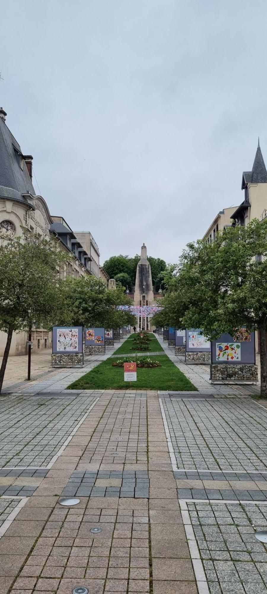 Auberge De Jeunesse - Hi Verdun Eksteriør bilde