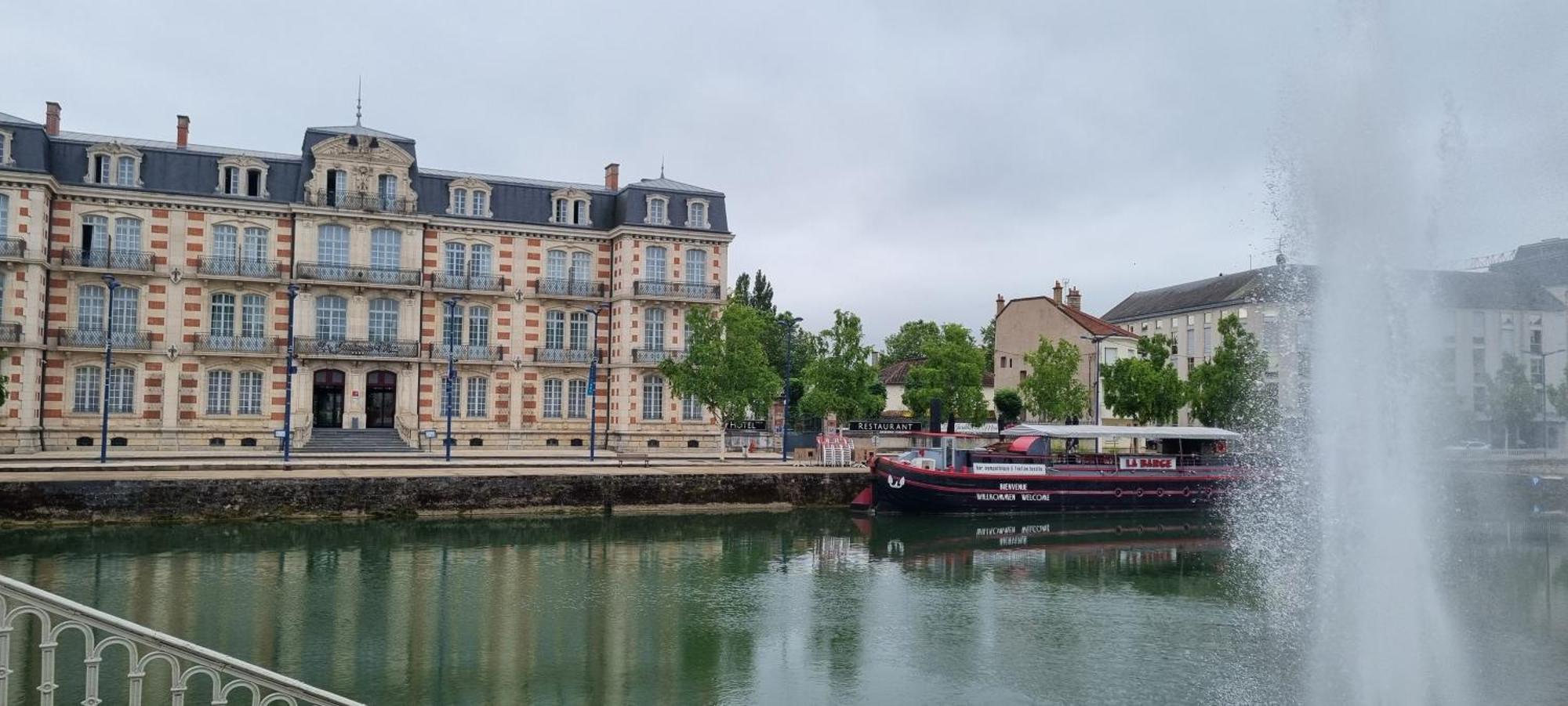Auberge De Jeunesse - Hi Verdun Eksteriør bilde